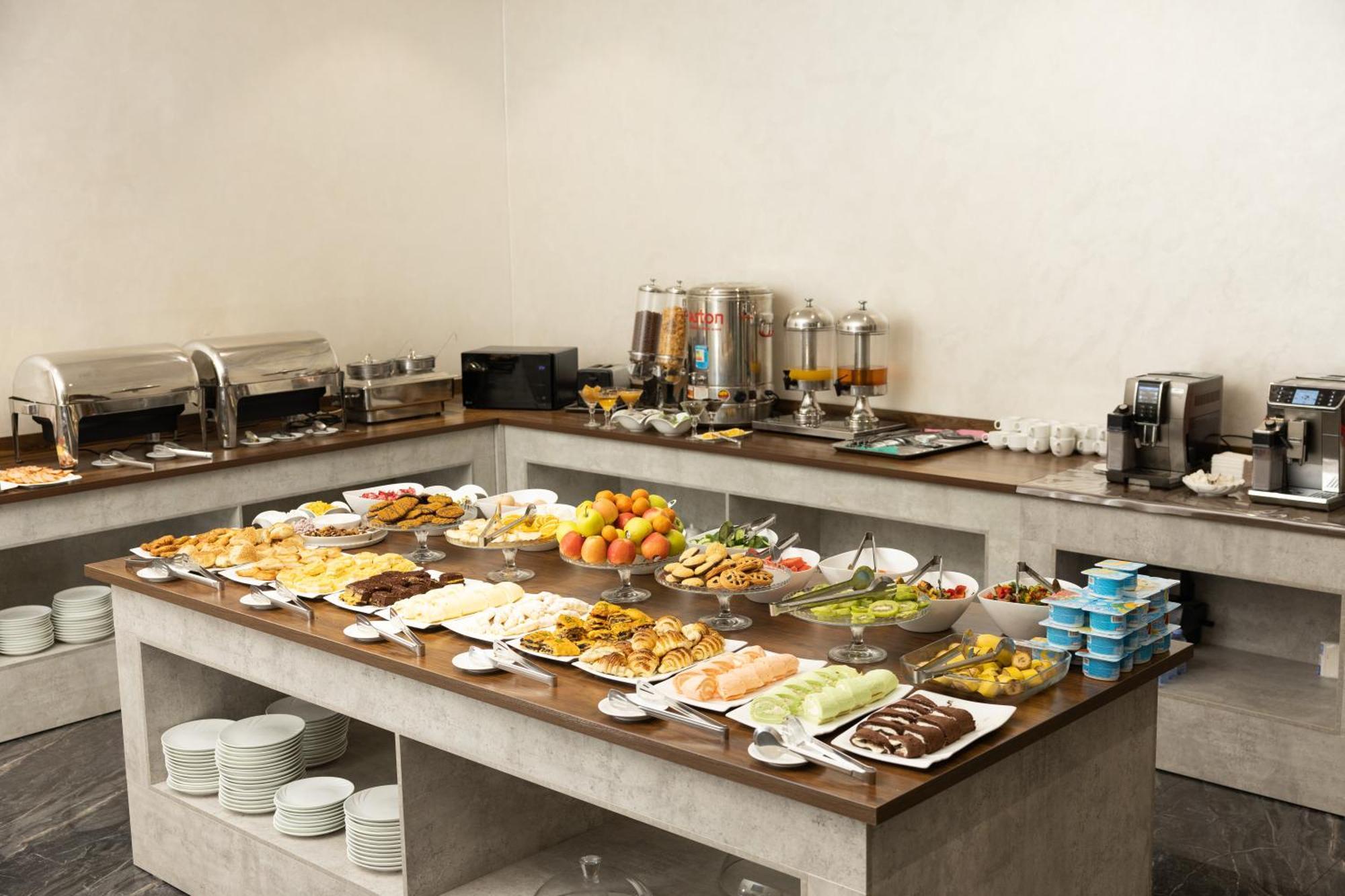 Hotel Marwa Tashkent Pool&Spa ภายนอก รูปภาพ